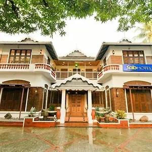 Hotel Fabhotel Illam Heritage, Kochi